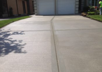 HERE IS WHY YOUR HOME NEEDS A CONCRETE DRIVEWAY