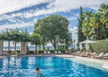 Swimming Pool Cleaning and Maintenance; All You Need to Know